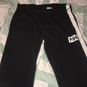 VS Pink boyfriend style sweatpants 🖤